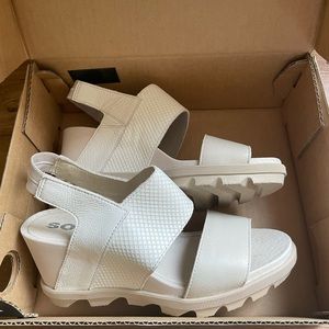 Sorel Joanie II Slingback wedge Sandal in Sea Salt